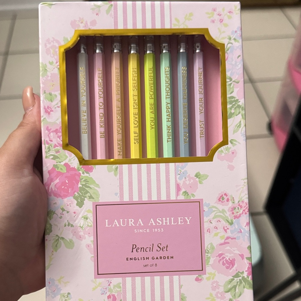 Laura Ashley Pastel Inspiration Pencil Set